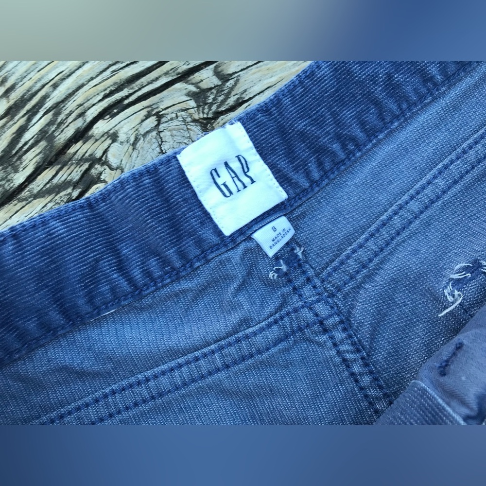 Ladies 8 2 Pair GAP Thin Corduroy Raw Hem Cut Off Shorts - Picture 6 of 14